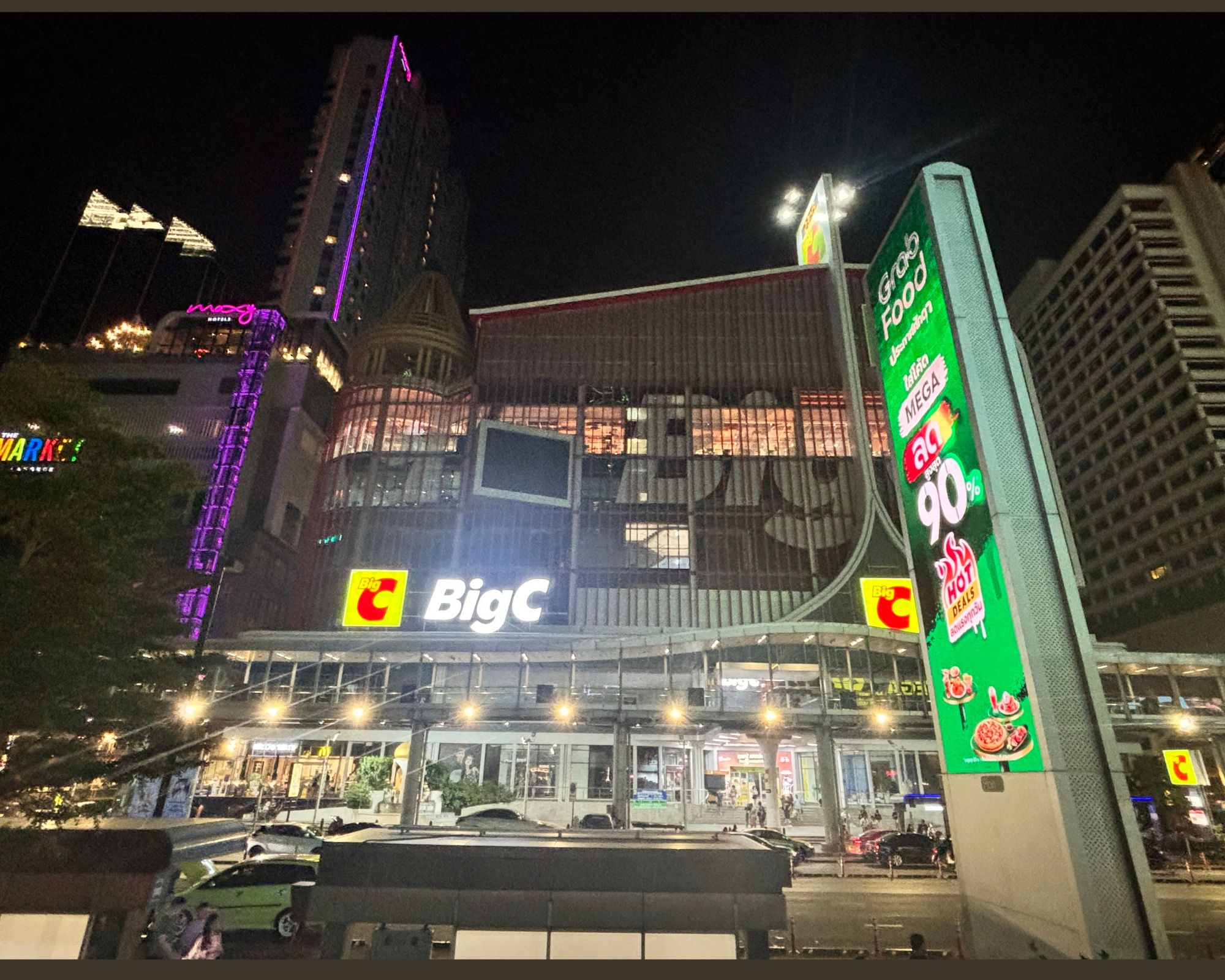 Moxy Bangkok Ratchaprasong